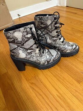 Women's Snake-Print Lace-Up Chunky Heel Boots - Black & White